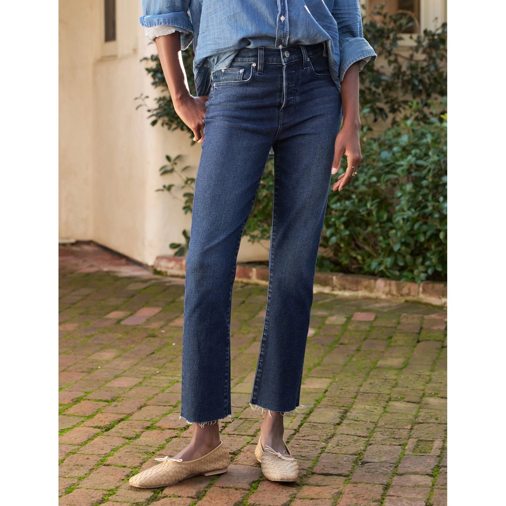 Frank & Eileen Cork High Rise Straight Leg Jeans Rinse Blue Raw Hem Size 31 D601